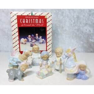 House Of Lloyd Porcelain SCHOOL PAGEANT NATIVITY Set Christmas Around The World